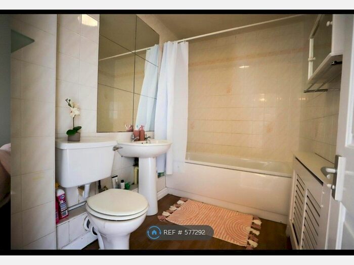 2 Bedroom Flat To Rent In Durham Road, Sunderland, SR2