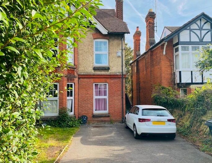 2 Bedroom Flat To Rent In Buckland Road, Maidstone, ME16