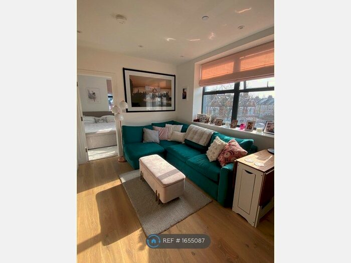 1 Bedroom Flat To Rent In Abbeville Road, London, SW4