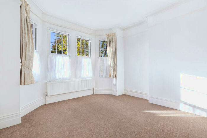 2 Bedroom Apartment To Rent In Ewell Road, Surbiton, KT6