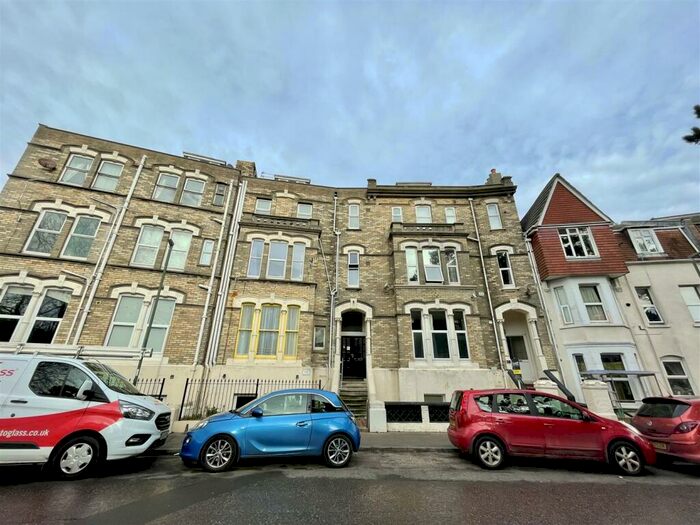 1 Bedroom Flat To Rent In The Crescent, Boscombe, Bournemouth, BH1