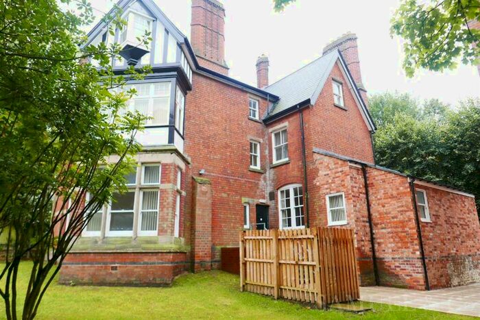 2 Bedroom Flat To Rent In Ednam Road, Dudley, DY1