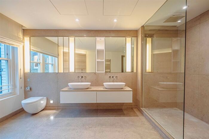 2 Bedroom Flat To Rent In Duke Street, Mayfair, W1K