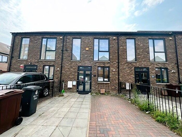 3 Bedroom Terraced House To Rent In Gallipoli Place, Dagenham, RM9