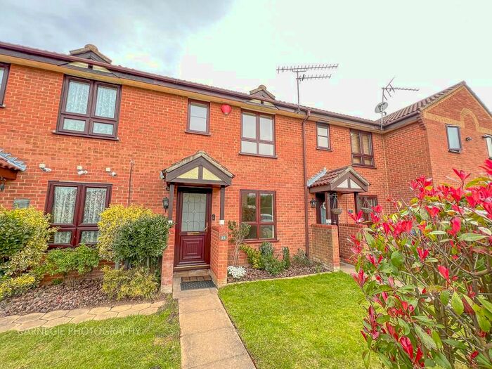 2 Bedroom Property To Rent In Rivenhall End, Welwyn Garden City, AL7