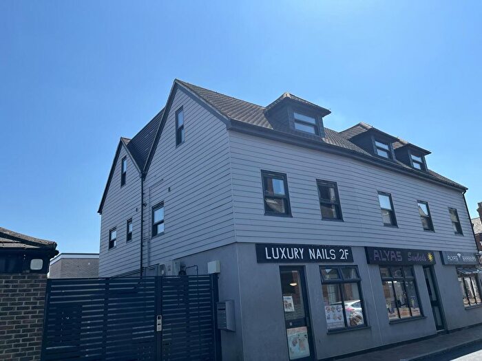 1 Bedroom Flat To Rent In Flat G Holborough Road, Snodland, Kent, ME6