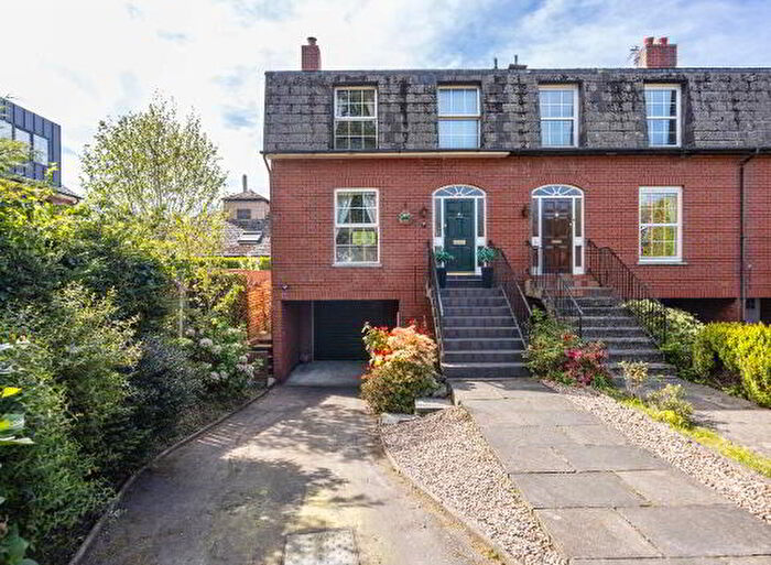 3 Bedroom House For Sale In Windsor Court, Belfast, BT9