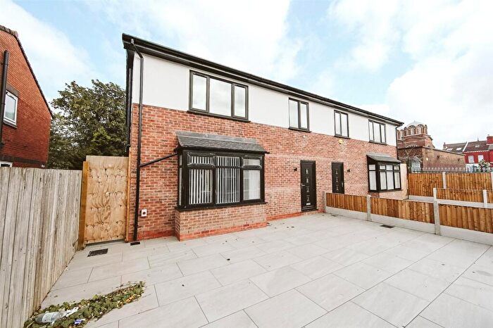 4 Bedroom Semi-Detached House For Sale In Upper Stanhope Street, Liverpool, Merseyside, L8