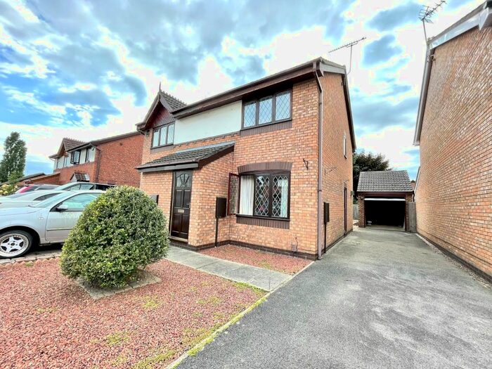 2 Bedroom Semi-Detached House To Rent In Earls Drive, Lincoln, Lincolnshire, LN6