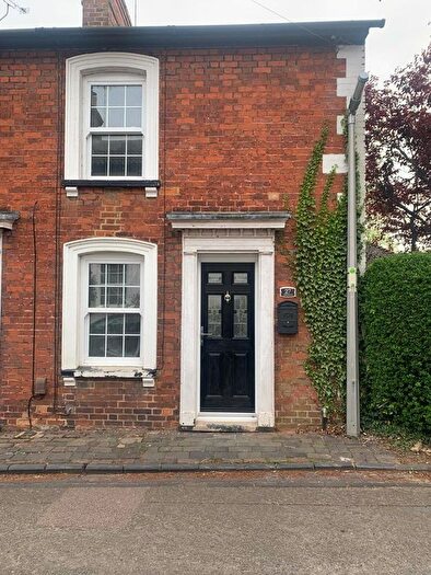 2 Bedroom End Of Terrace House To Rent In Ship Road, Leighton Buzzard, LU7