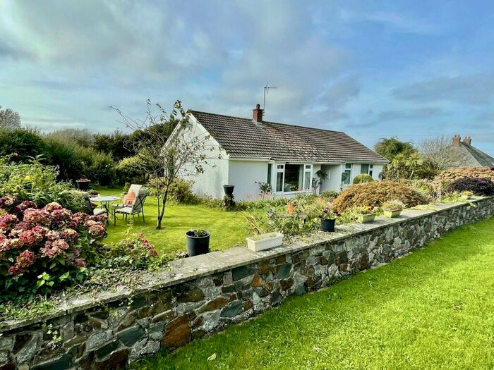 3 Bedroom Bungalow For Sale In Lawrenny Road, Cresselly, Kilgetty, Pembrokeshire, SA68