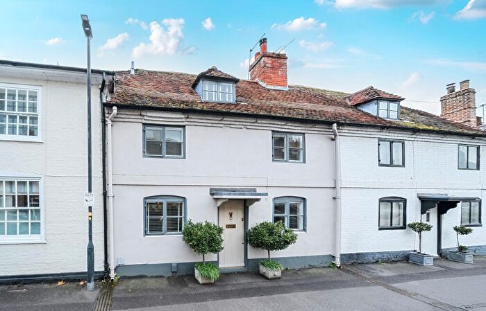 3 Bedroom Terraced House For Sale In South Street, Wilton, SP2