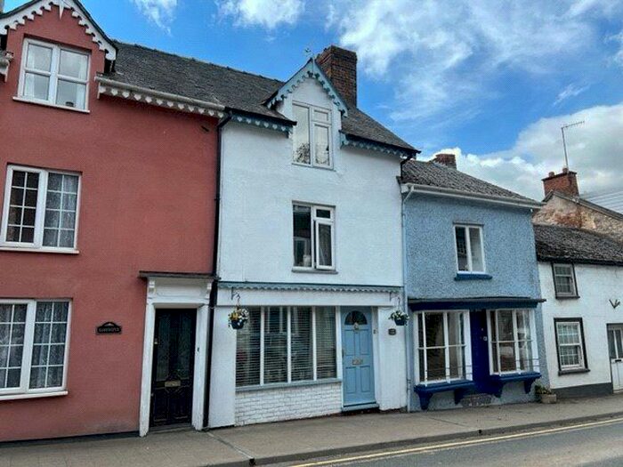 3 Bedroom Terraced House For Sale In Bridge Street, Llanfair Caereinion, Welshpool, Powys, SY21
