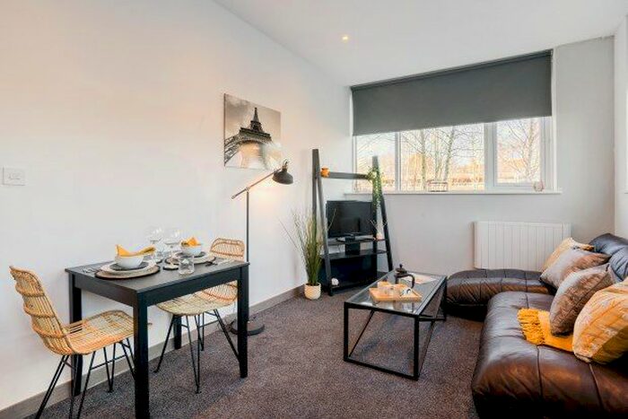 2 Bedroom Flat To Rent In Lime Tree Way, Basingstoke, RG24