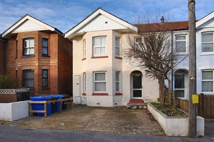 4 Bedroom Semi-Detached House For Sale In Gwynne Road, Poole, BH12