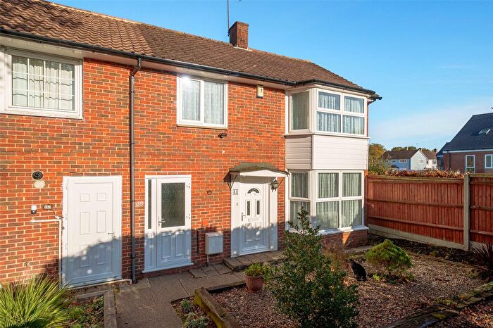 3 Bedroom Semi Detached House For Sale In Shepherds Lane, Bracknell, Berkshire, RG42