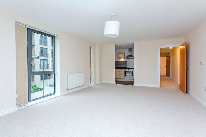 3 Bedroom Flat To Rent In Charcot Road, London, NW9