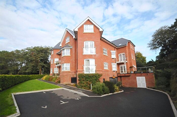 2 Bedroom Flat For Sale In Inverclyde Road, Lower Parkstone, Poole, Dorset, BH14