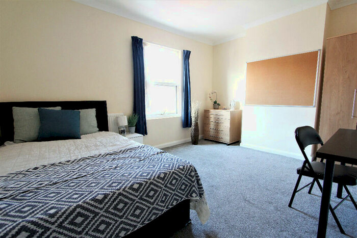 6 Bedroom Terraced House To Rent In Hatherley Road, Reading, Berkshire, RG1