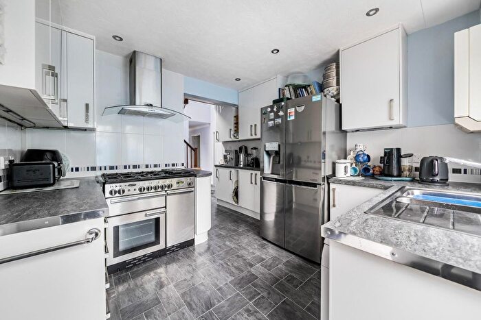 4 Bedroom Detached House For Sale In South Road, Horndean, Waterlooville, PO8