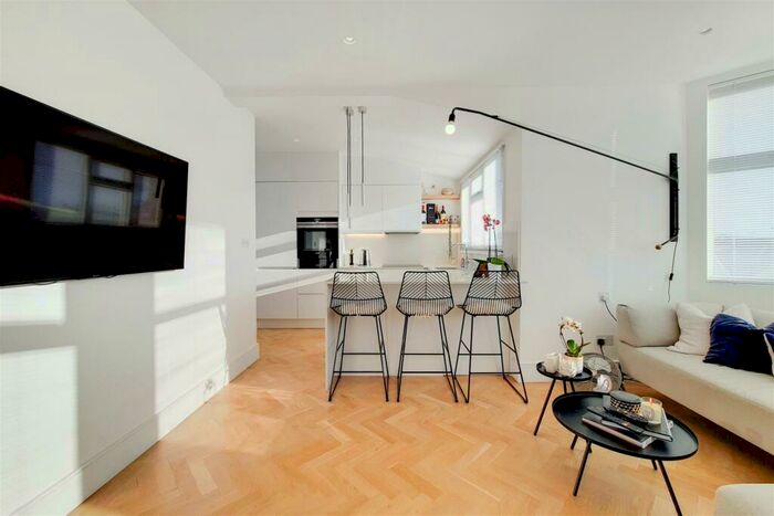 1 Bedroom Flat To Rent In Orpington Road, Winchmore Hill, N21