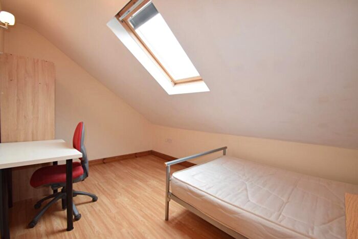 7 Bedroom House To Rent In North Road, Cardiff, CF10