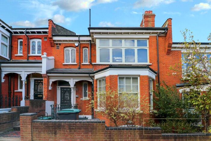 1 Bedroom Apartment To Rent In Woodland Rise, Muswell Hill, London, N10