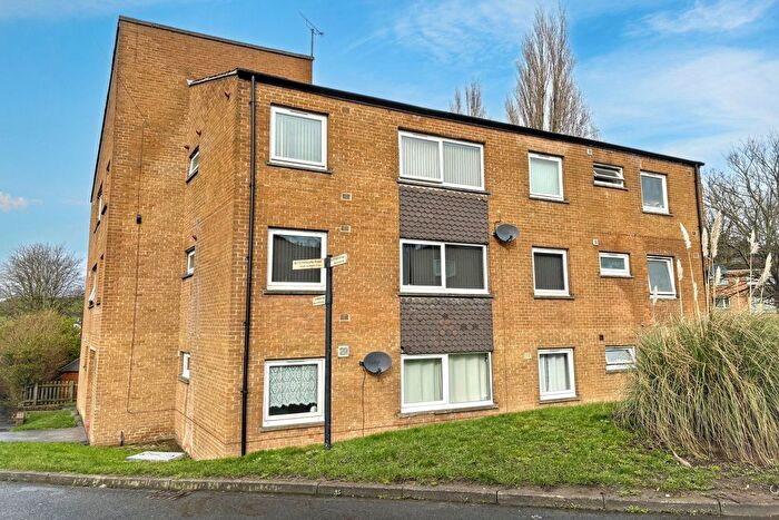 1 Bedroom Flat For Sale In Firthcliffe Road, Liversedge, WF15