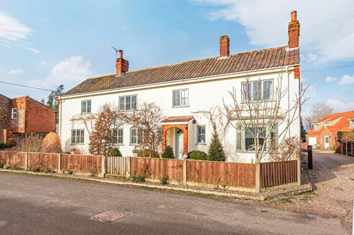 5 Bedroom Detached House For Sale In A Substantial Period Home In Hindolveston, NR20