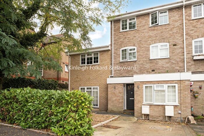 4 Bedroom House For Sale In Thirlmere Rise, Bromley, BR1