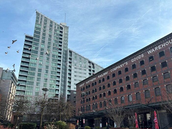 2 Bedroom Apartment To Rent In Watson Street, Manchester, M3