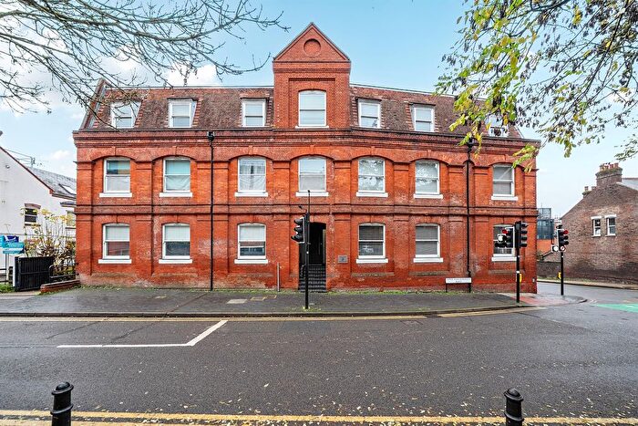 1 Bedroom Flat For Sale In Upper Marlborough Road, St. Albans, AL1