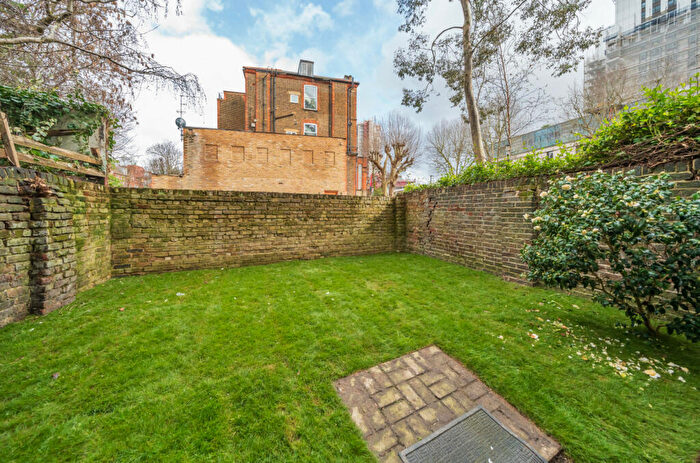 2 Bedroom Apartment For Sale In Winchester Road, London, NW3
