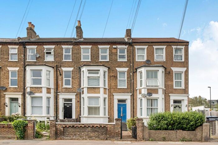 1 Bedroom Flat To Rent In Blythe Hill Catford, SE6