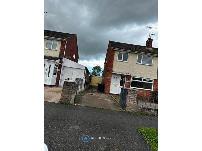 3 Bedroom Semi-Detached House To Rent In Saxon Way, Chester, CH1