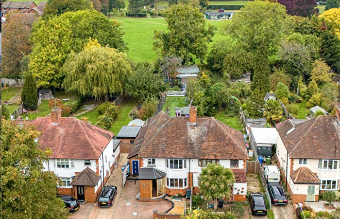 4 Bedroom Semi Detached House For Sale In Courthouse Road, Maidenhead, SL6