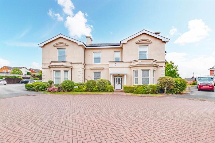 2 Bedroom Apartment For Sale In Parkgate House, Greenway, Parkgate, CH64
