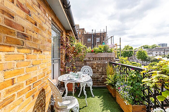 1 Bedroom Flat To Rent In Collinson Walk, London, SE1