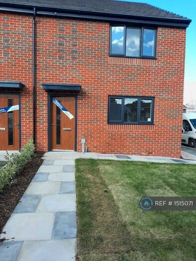 3 Bedroom Semi-Detached House To Rent In Salford, Salford, M6