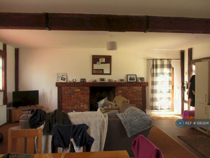 1 Bedroom Flat To Rent In Campden Rd, Clifford Chambers, CV37