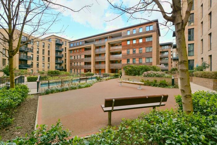 2 Bedroom Apartment To Rent In Maple Quays, Canada Water, SE16
