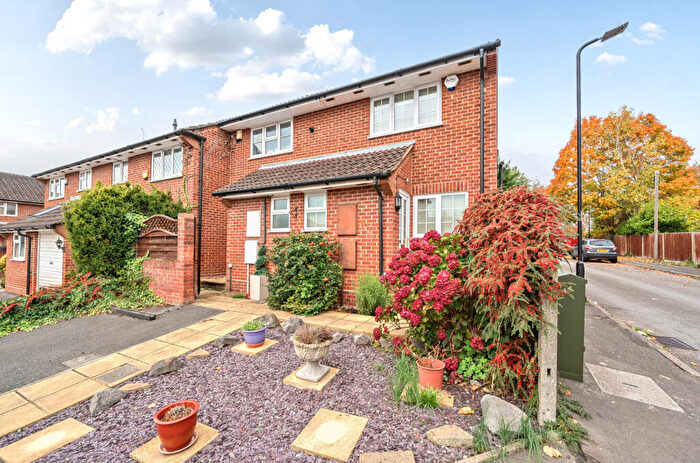 2 Bedroom End Of Terrace House For Sale In St. Michaels Court, Slough, Berkshire, SL2