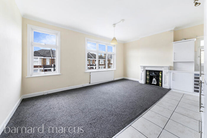 2 Bedroom Flat To Rent In Carholme Road, London, SE23