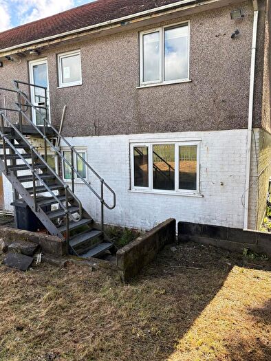 2 Bedroom Flat For Sale In Longview Road, Clase, Swansea, SA6