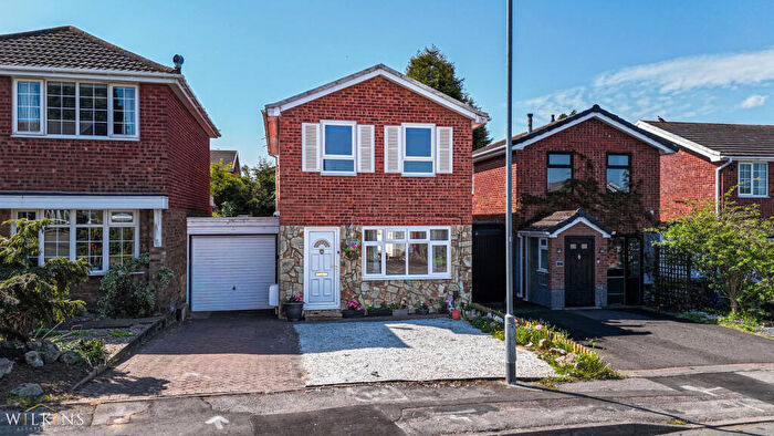 3 Bedroom Detached House For Sale In Brookweed, Tamworth, Staffordshire, B77