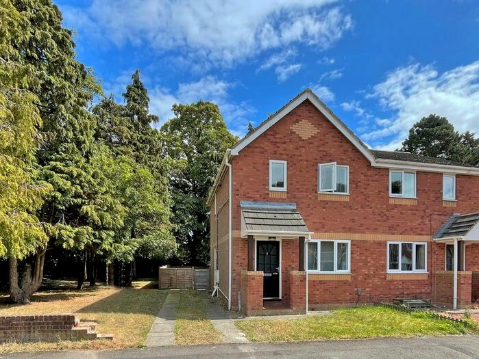 3 Bedroom Semi-Detached House To Rent In Hillbank View, Harrogate, HG1