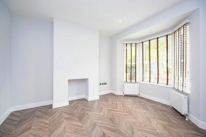 3 Bedroom Terraced House To Rent In Barrett Road, Walthamstow, London, E17