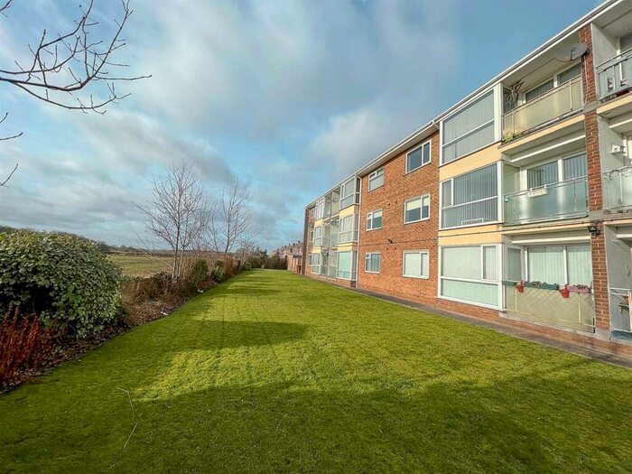 2 Bedroom Apartment To Rent In Ridge Court, Hazlerigg, Newcastle Upon Tyne, NE13