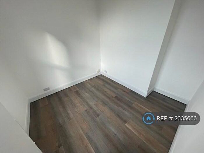 3 Bedroom Flat To Rent In Radford Boulevard, Nottingham, NG7