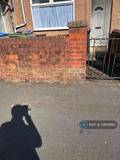 4 Bedroom Terraced House To Rent In Convamore Road, Grimsby, DN32